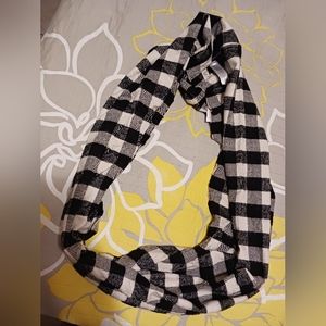 Infinity scarf nwt